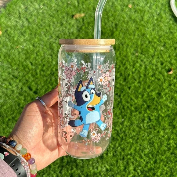 Bluey And Friend Glass Can, Comes With Wooden Lid& Glass Straw - Picture 1 of 4